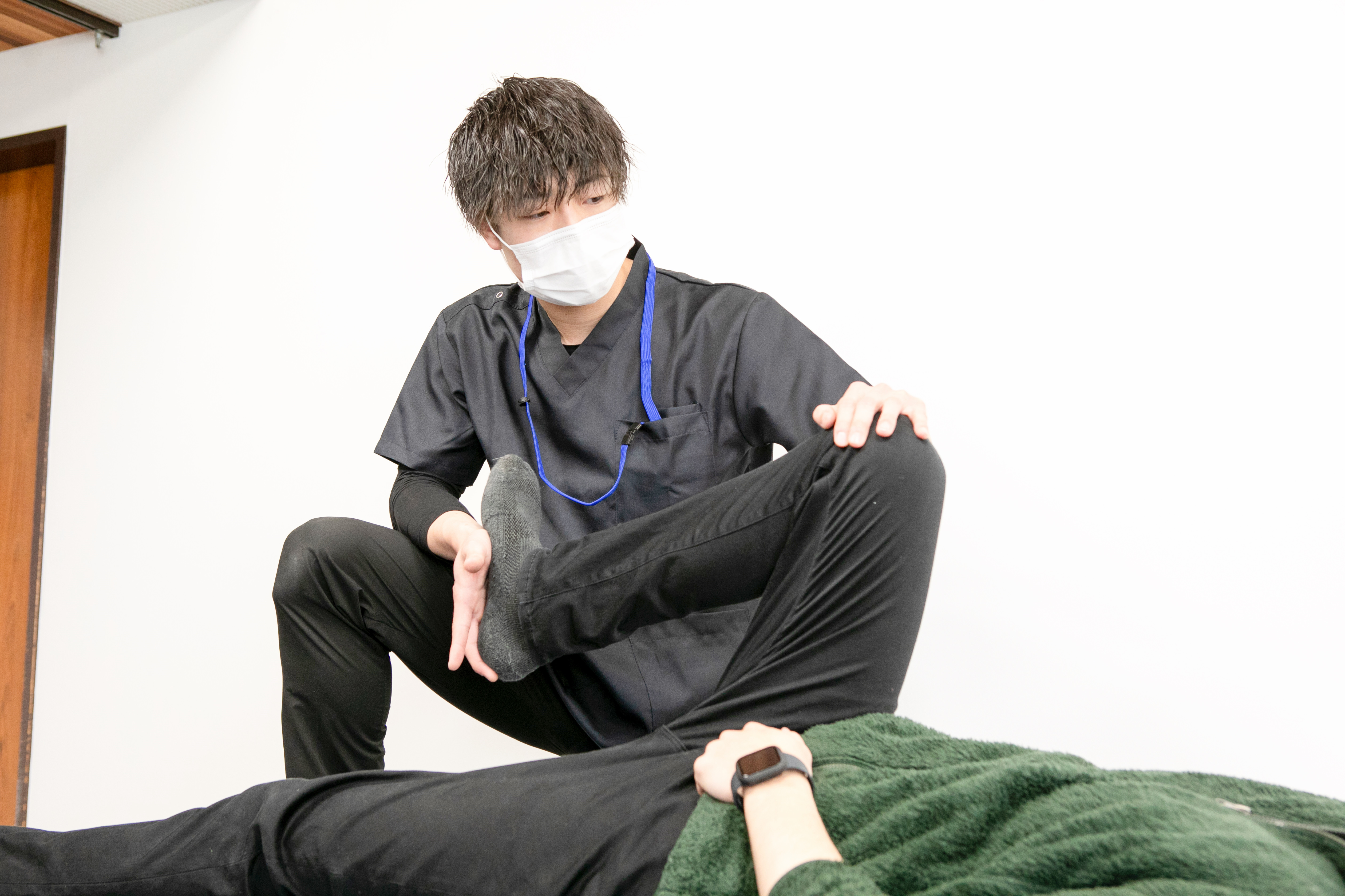 利用者の代わりに自治体への申請代行や入退院、施設入居支援を実施