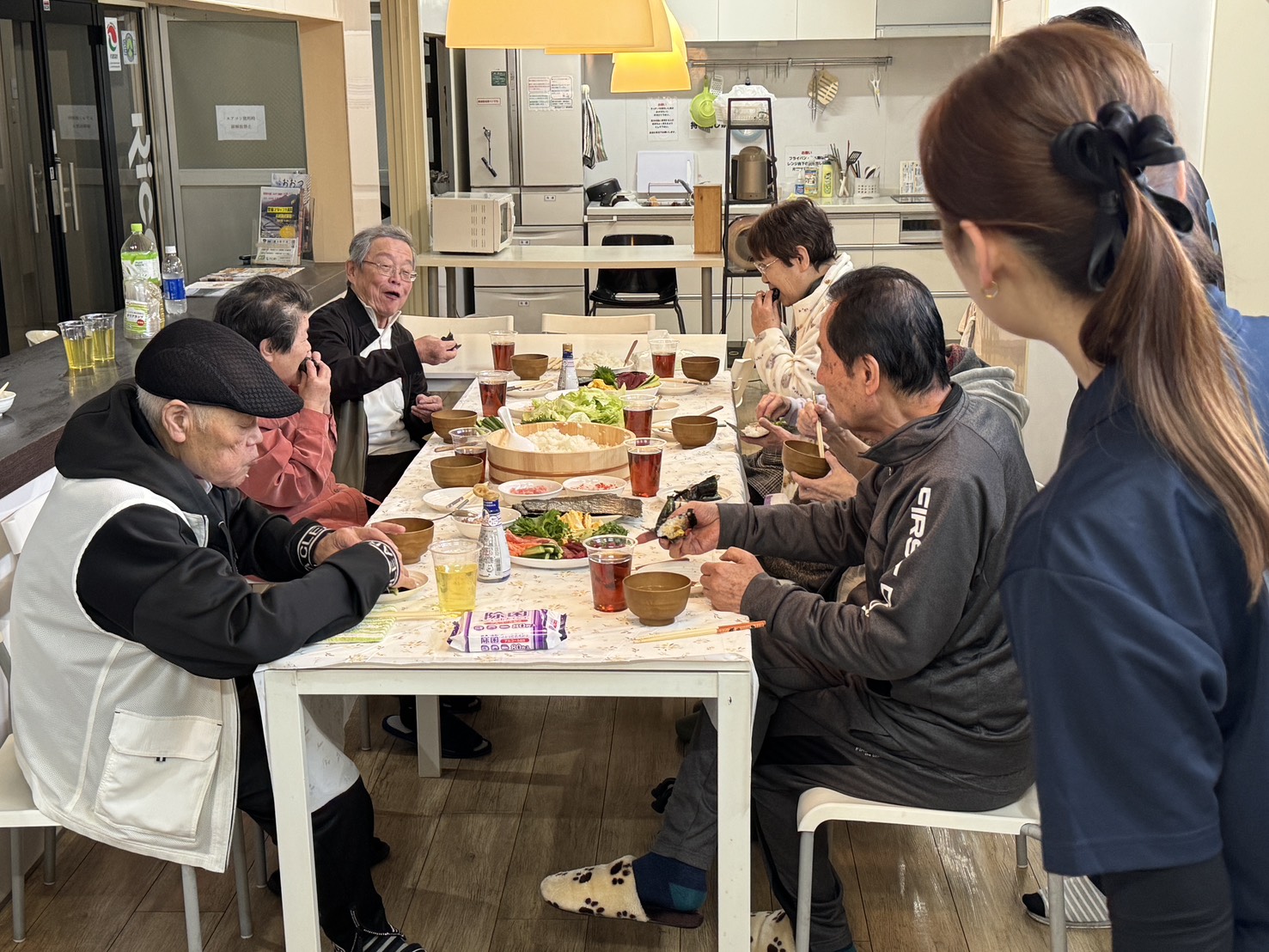 利用者の代わりに自治体への申請代行や入退院、施設入居支援を実施